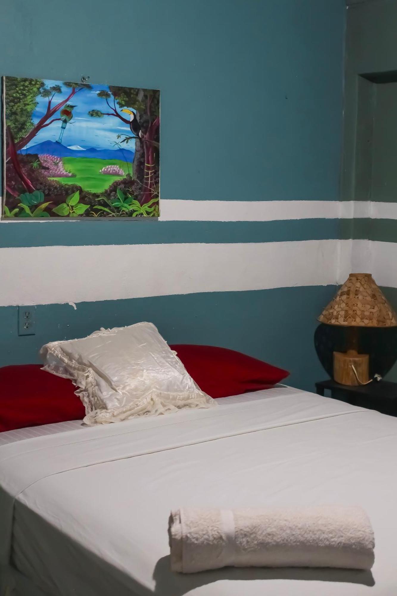 Отель Hostal Casa Mauro Мойогальпа Номер фото