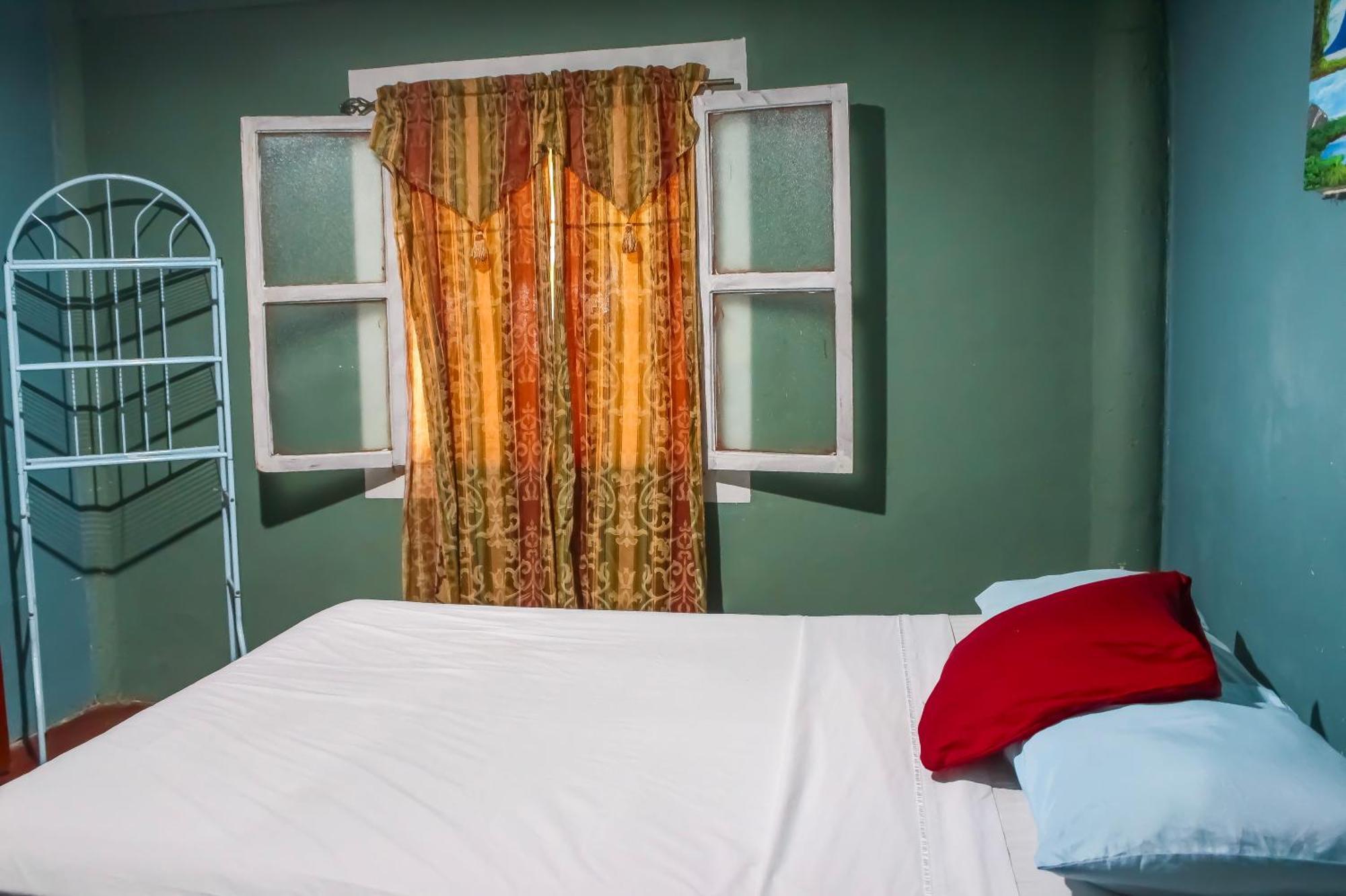 Отель Hostal Casa Mauro Мойогальпа Номер фото